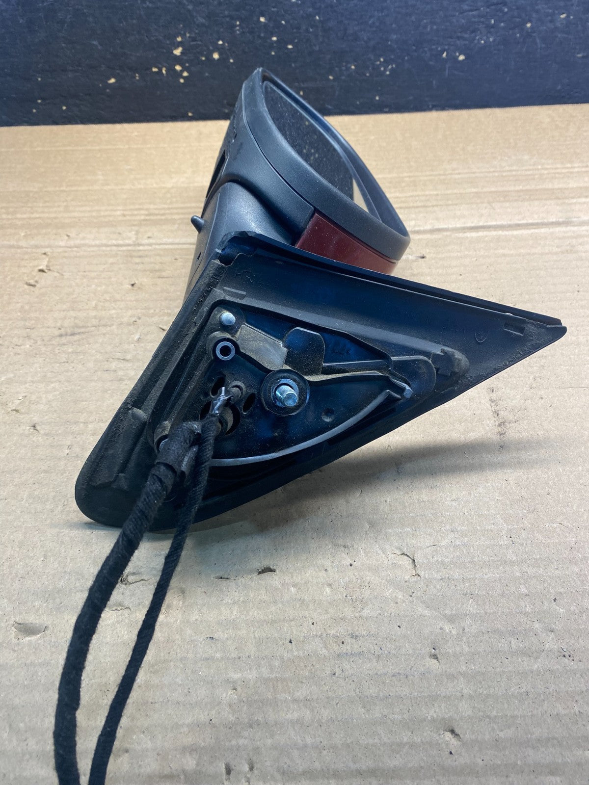 2004 - 2006 Volvo S60 Left Driver LH Front Door View Mirror OEM AA3143 MS4