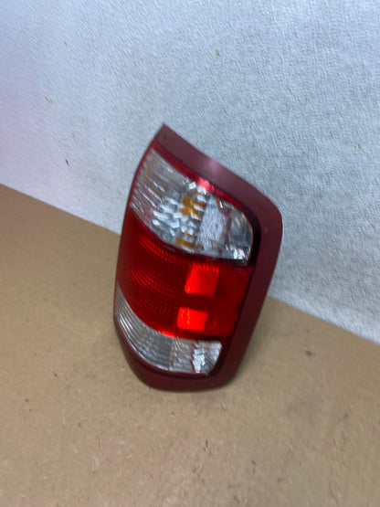 1999 to 2004 Nissan Pathfinder Right Passenger Rh Side Tail light AI2645 LK1