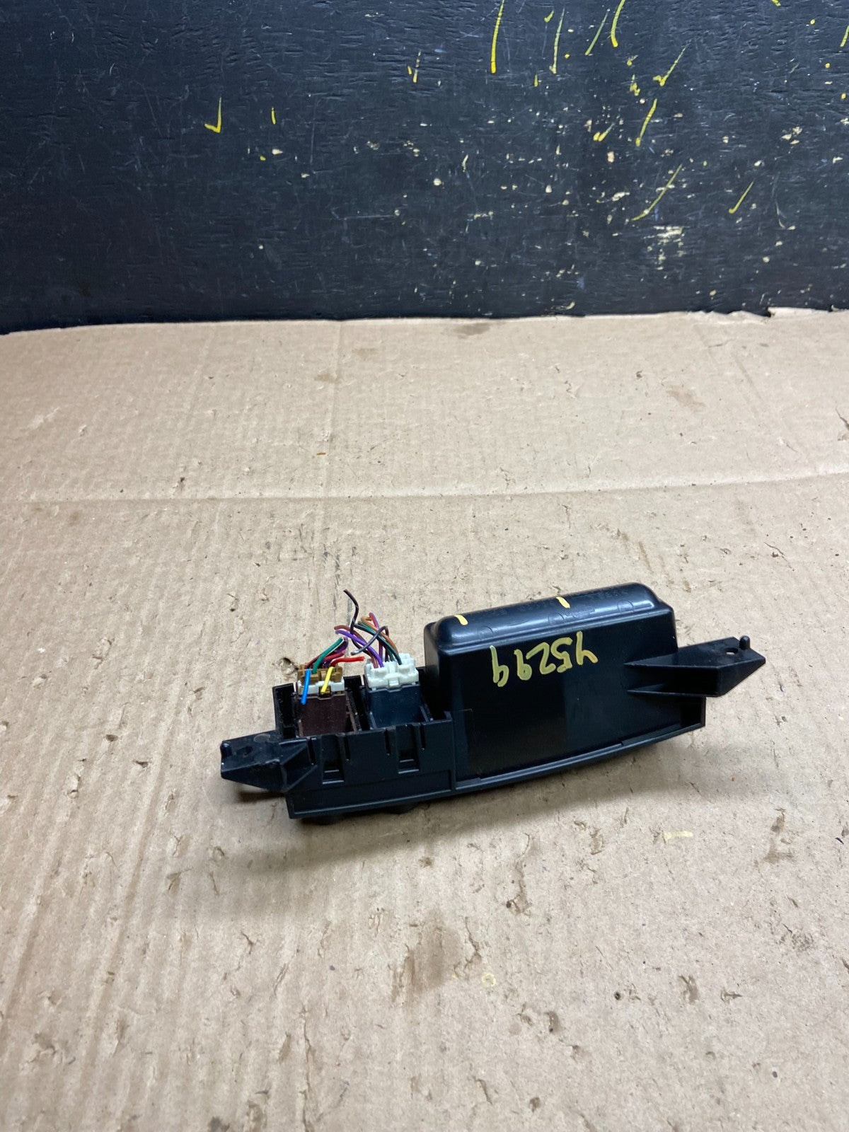 2006-2009 Infiniti M35 M45 Seat Heated Climate Switches  Y5299  DG4