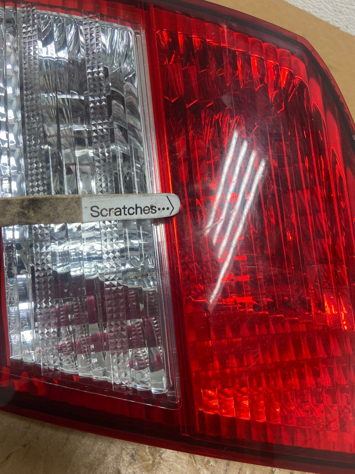 2002-2004 Infiniti i35 Inner Right Passenger Rh Side Tail Light AE0433 LK3