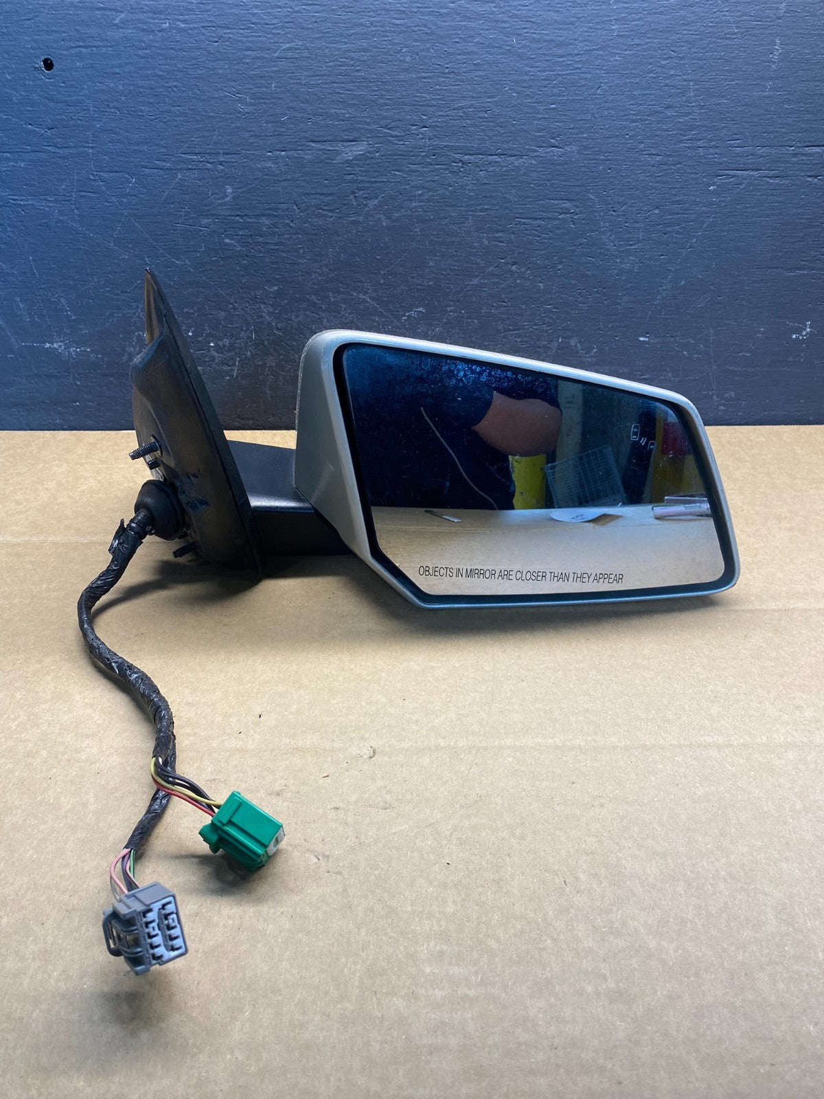 2009 to 2017 GMC Acadia Right Passenger Blind Spot Mirror ac7936 MS9
