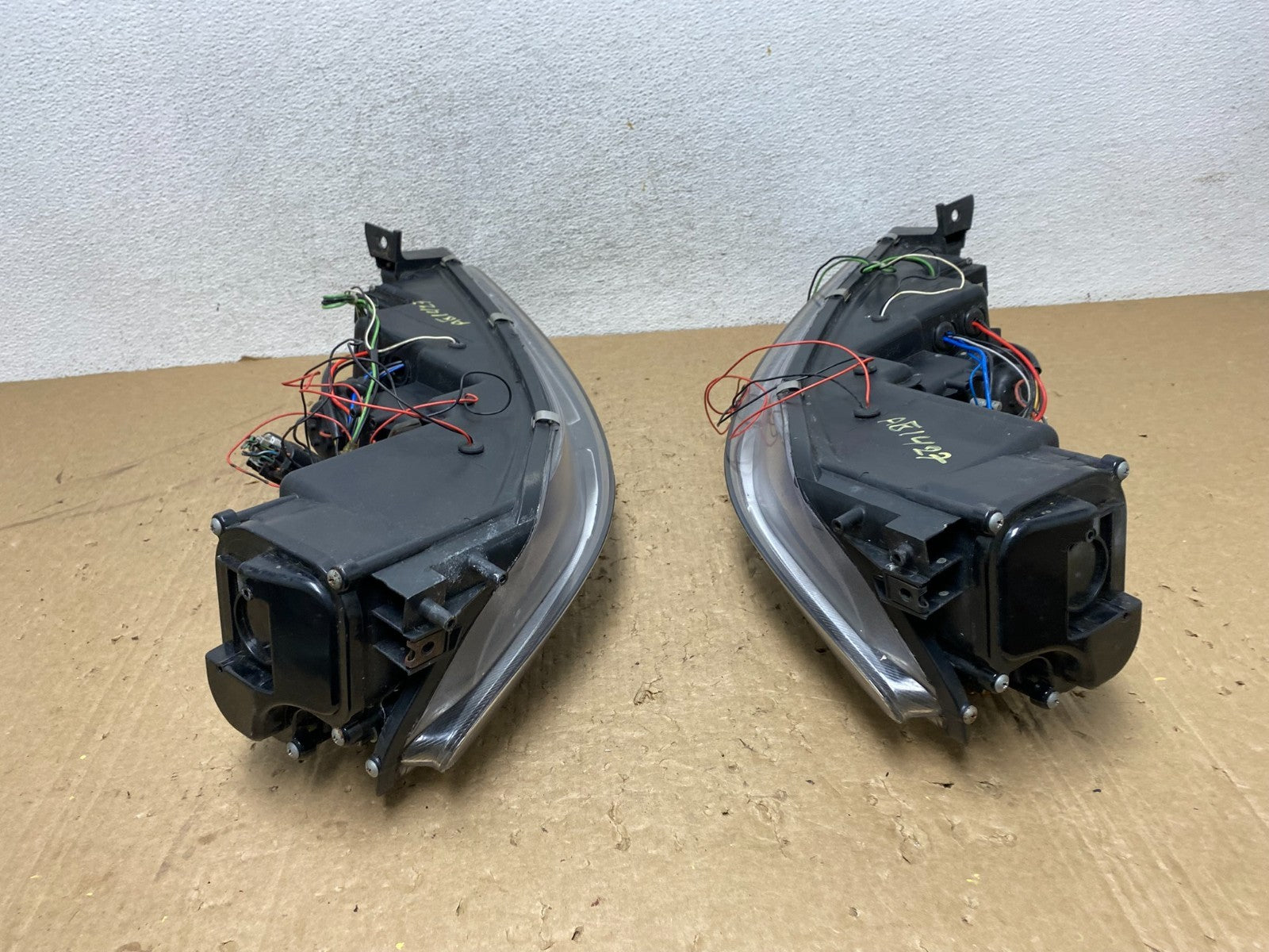 2003 to 2006 Mazda 6 Left Driver LH Side Halogen Headlight AG1427 DG8