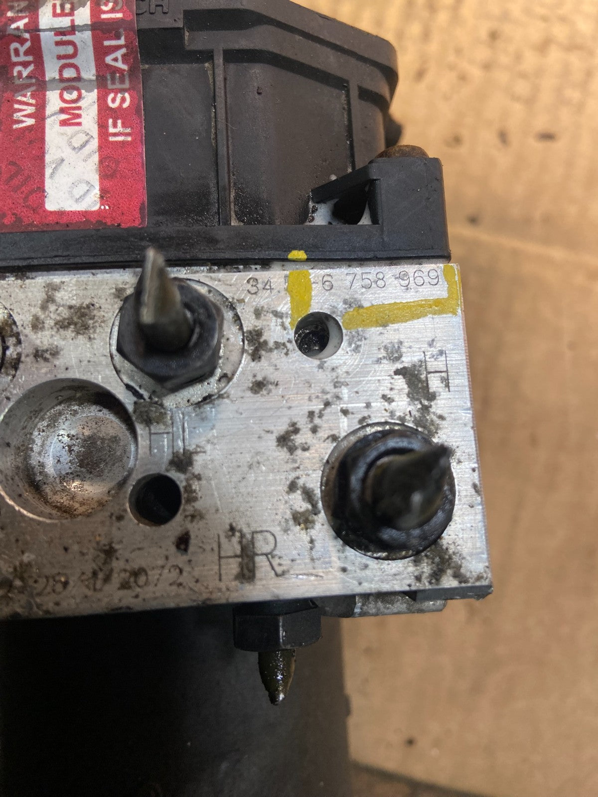 2016 - 2018 Kia Sorento ABS Anti-Lock Brake Pump 6758969 OEM Y4397 DG7