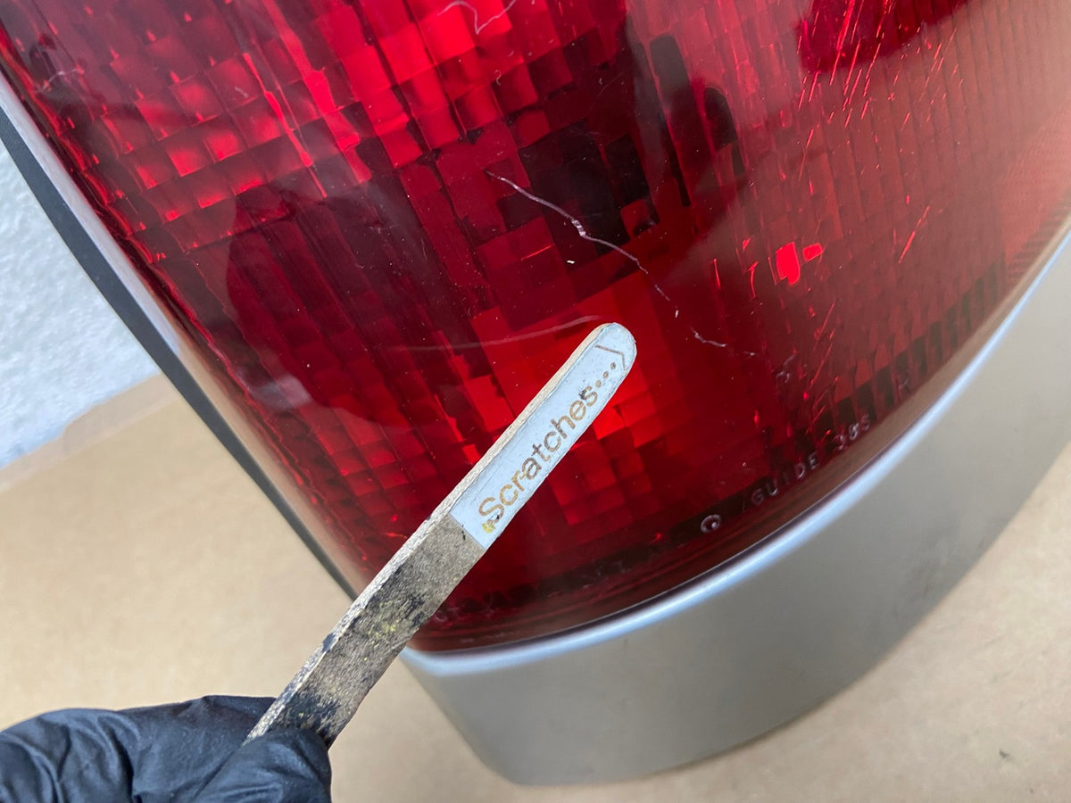 2002-2009 GMC Envoy Right Passenger RH Side Tail Light AH7727 LK3