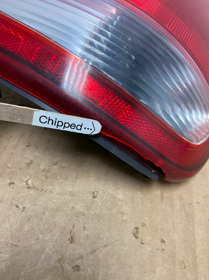 2004 - 2007 Dodge Grand Caravan Right Passenger Side Tail Light AD3266 LK4