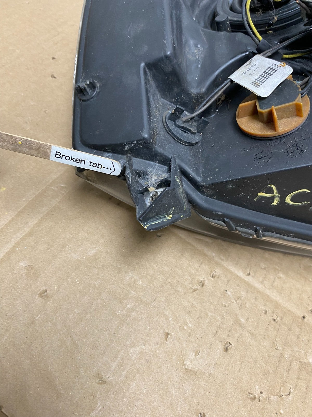 2007 to 2013 Chevrolet Suburban Tahoe Left Driver LH Headlight Oem AC3812 DW5
