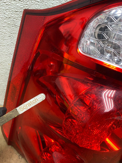 2011 to 2018 Dodge Grand Caravan Left+Right Tail Lights Led V8037 DW3