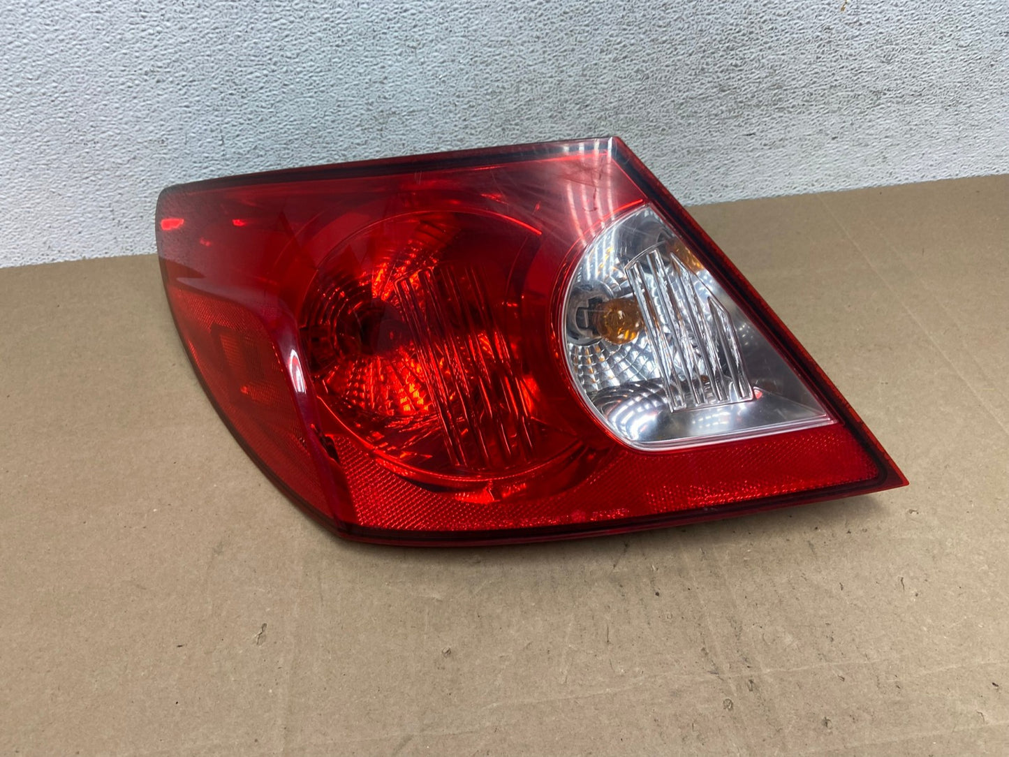 2008 Chrysler Sebring Convertible Left Driver LH Side Tail Light AE4966 LK0