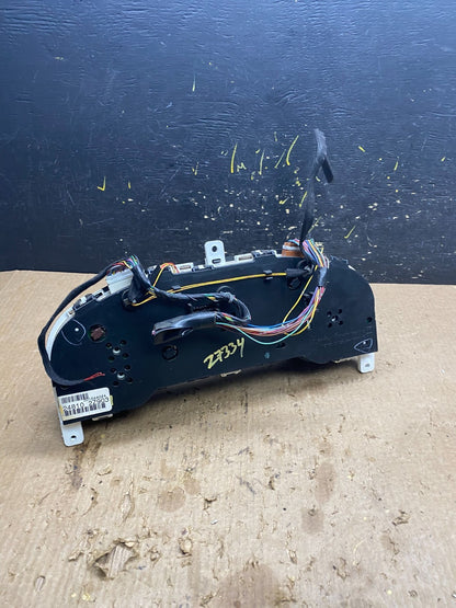 2002-2003 Nissan Pathfinder Xterra Cluster Speedometer Instrument OEM Z7334 DG4