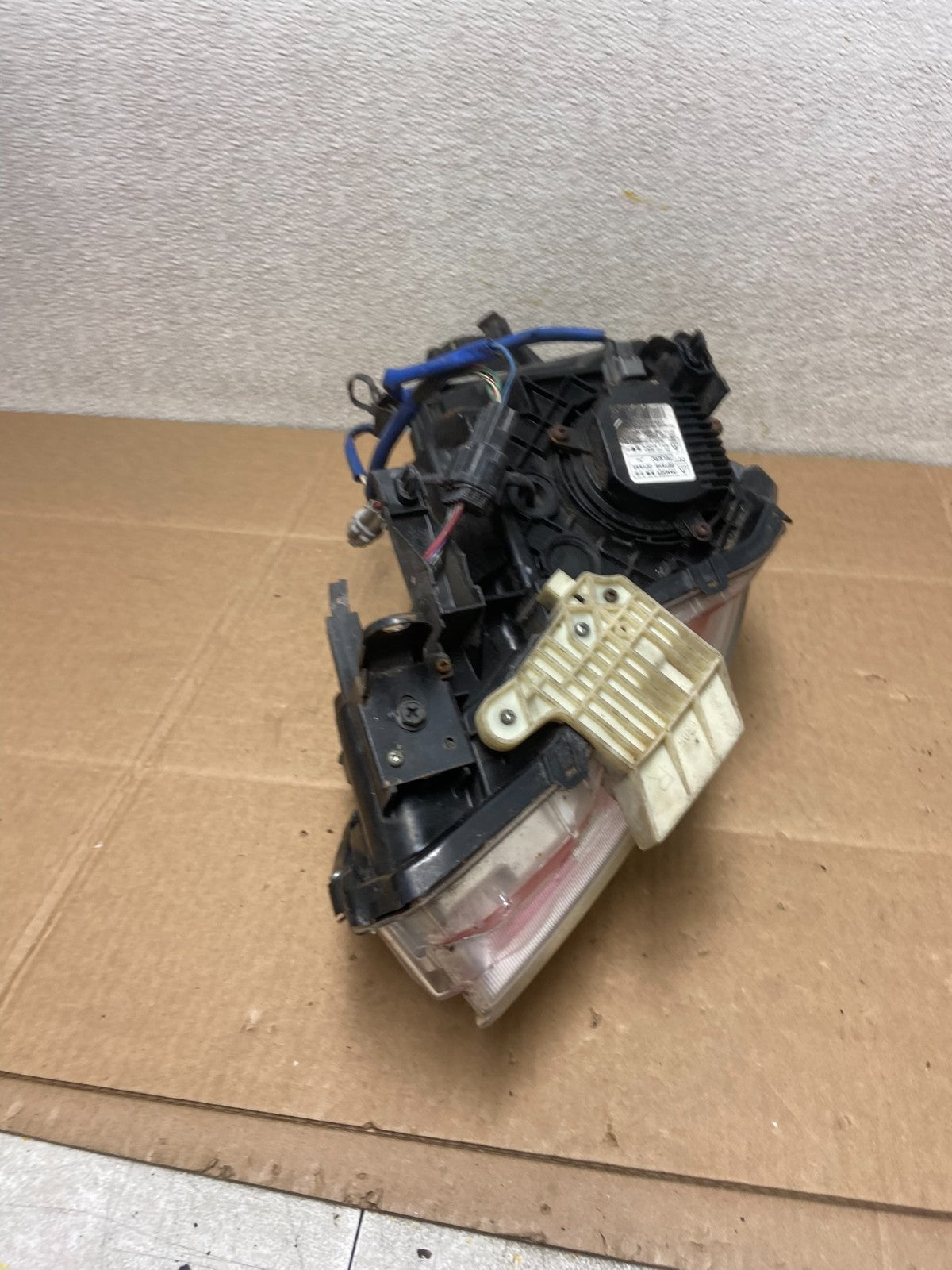 2010-2012 Infiniti G37 Right Passenger Side Xenon HID Headlight Oem Y8446 DW10