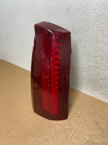 2005 2006 2007 Cadillac STS Right Passenger RH Side Tail Light AI5897 LK1