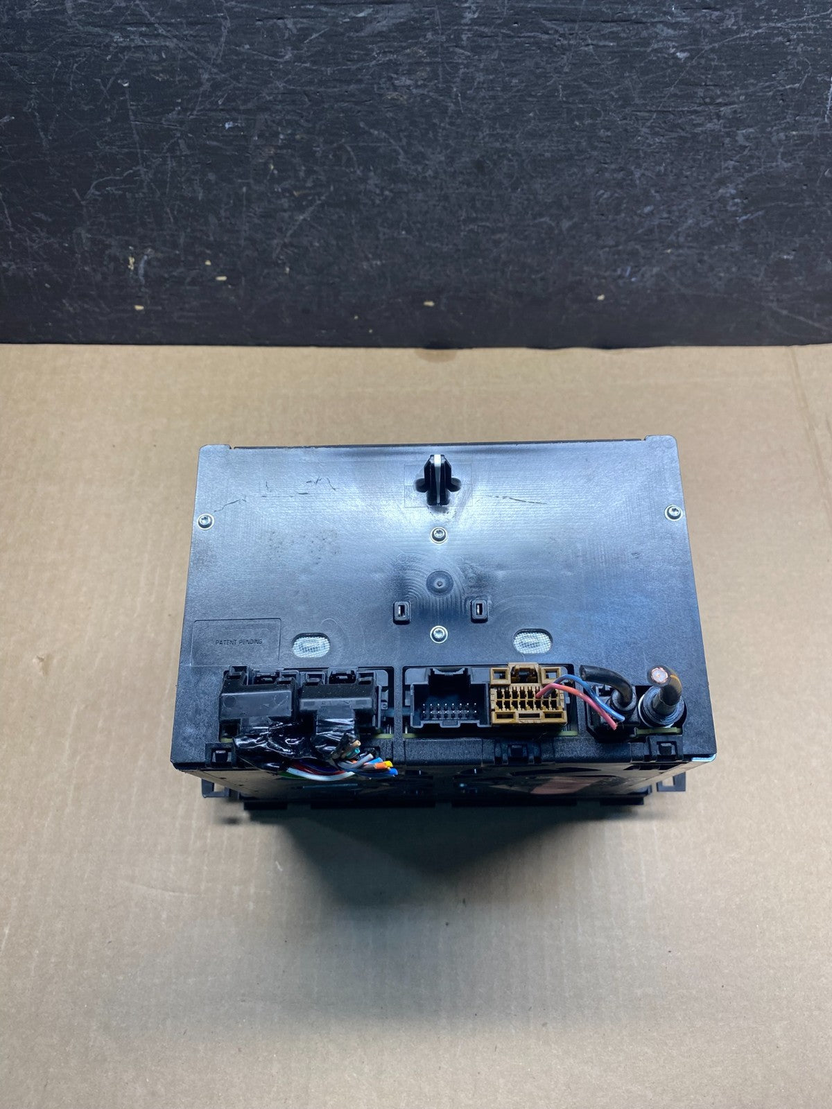 2007 to 2014 Chevrolet GMC Cadillac Radio Navigation Screen Display AE7875 DG5
