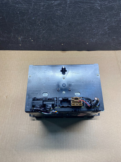 2007 to 2014 Chevrolet GMC Cadillac Radio Navigation Screen Display AE7875 DG5
