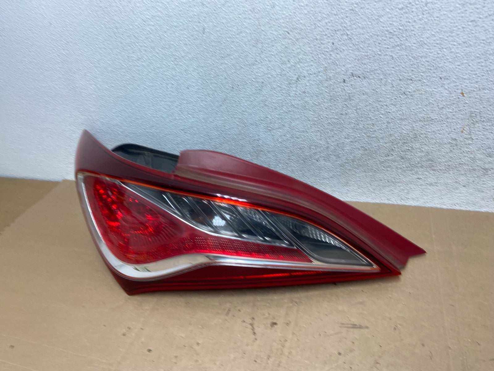 2013-2016 Hyundai Genesis Coupe Left Driver LH Tail Light AE6019 DG1