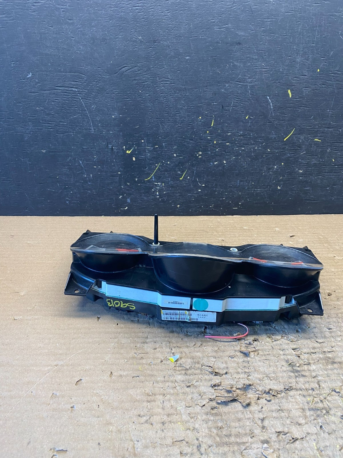 2011 to 2014 Chrysler 200 Speedometer Instrument Cluster Gauges S9013 DG3