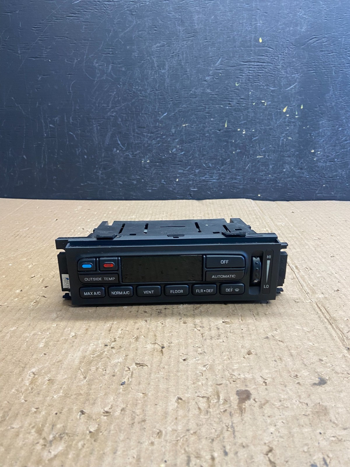 2003 to 2011 Ford Crown Victoria Marquis A/C Heater Climate Control AE4096 DG0