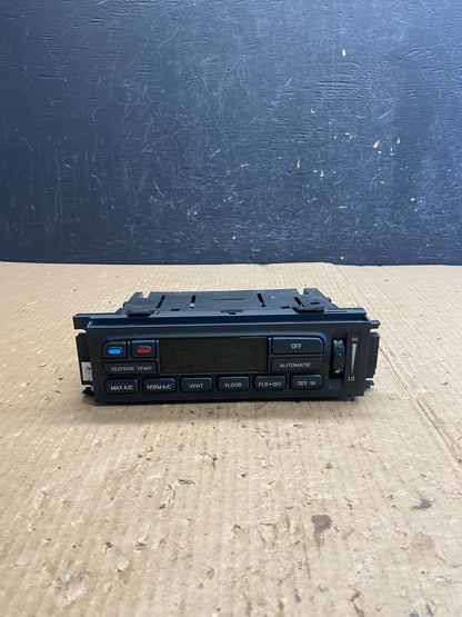 2003 to 2011 Ford Crown Victoria Marquis A/C Heater Climate Control AE4096 DG0