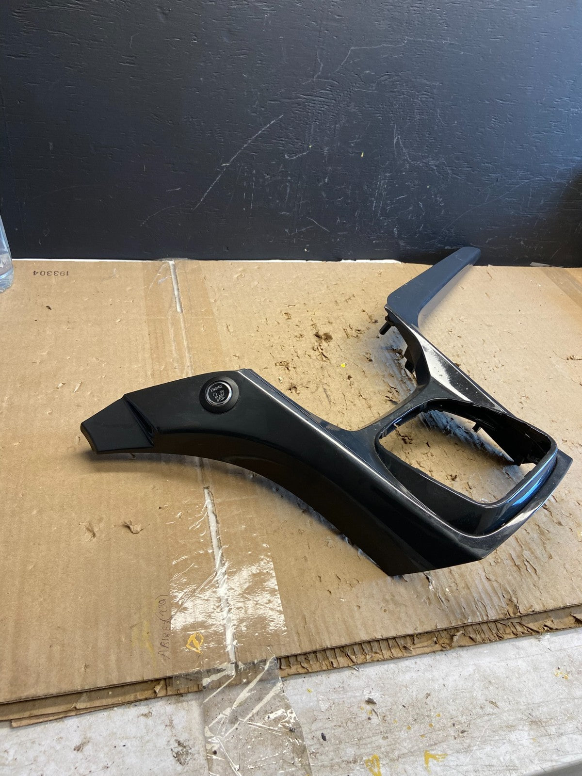 2013-2016 Ford Escape  Center Dash Radio Gear Shifter Panel Bezel Trim AB5889 DG1