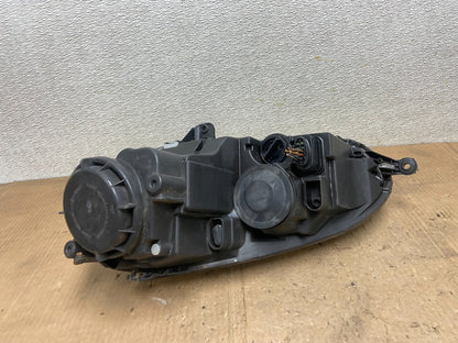 2005 to 2010 Volkswagen Jetta Right Passenger RH Side Headlight Halogen AA69105