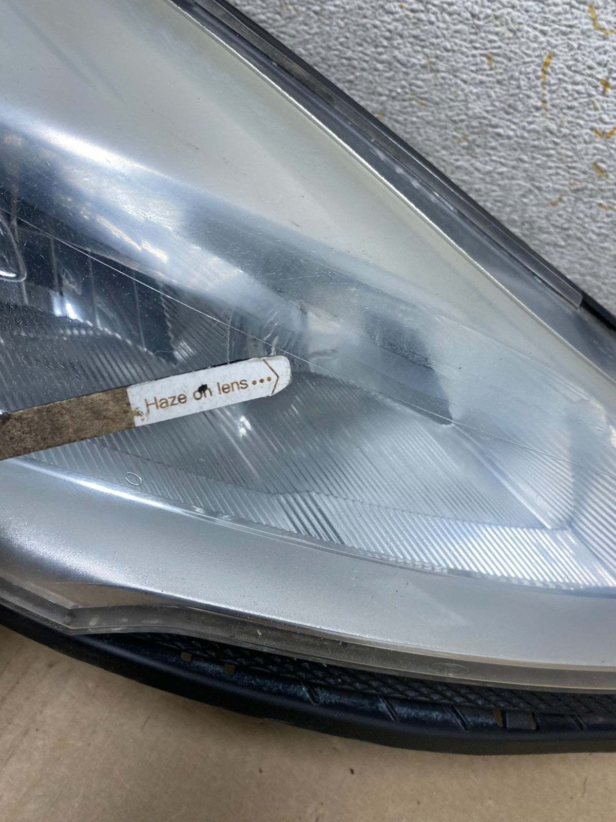 2013 - 2016 Ford Escape Headlight Right Passenger RH Side Halogen AJ2012 DW4