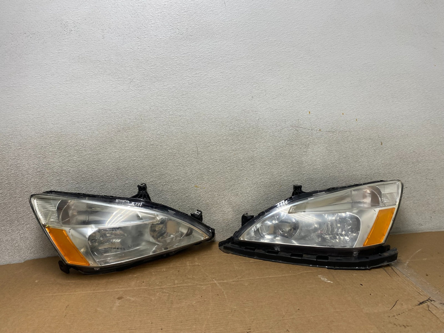 2003 - 2007 Honda Accord Left+Right Set Halogen Headlights Z1363 DW0