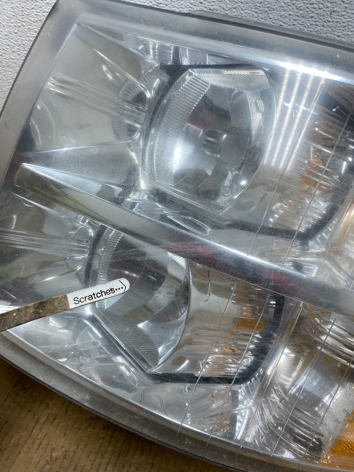 2007 to 2014 Chevrolet Silverado Left Driver Lh Side Headlight AD9321 DW3