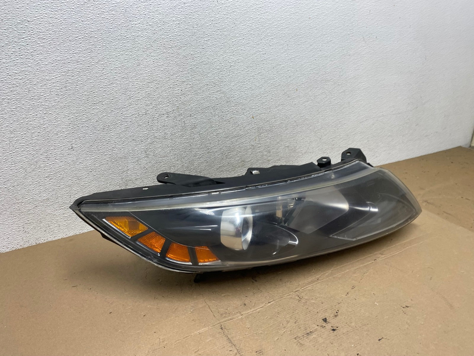2011-2013 Kia Optima Right Passenger RH Side Headlight Halogen AF4465 LK2