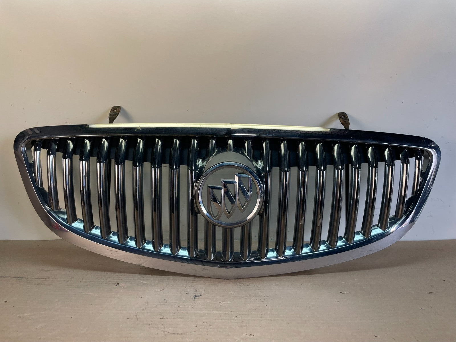 2008 to 2012 Buick Enclave Front Upper Grill Grille AF8522 DG0