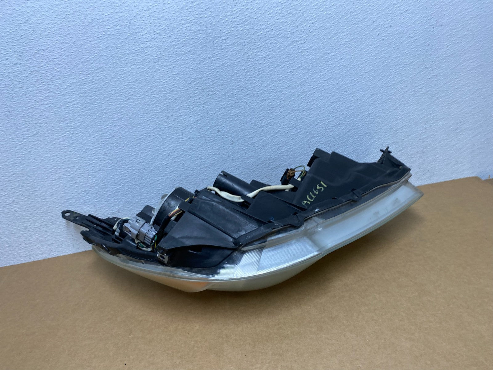 2010 2011 2012 Subaru Legacy Outback Left Driver Halogen Headlight AC1651 DW6