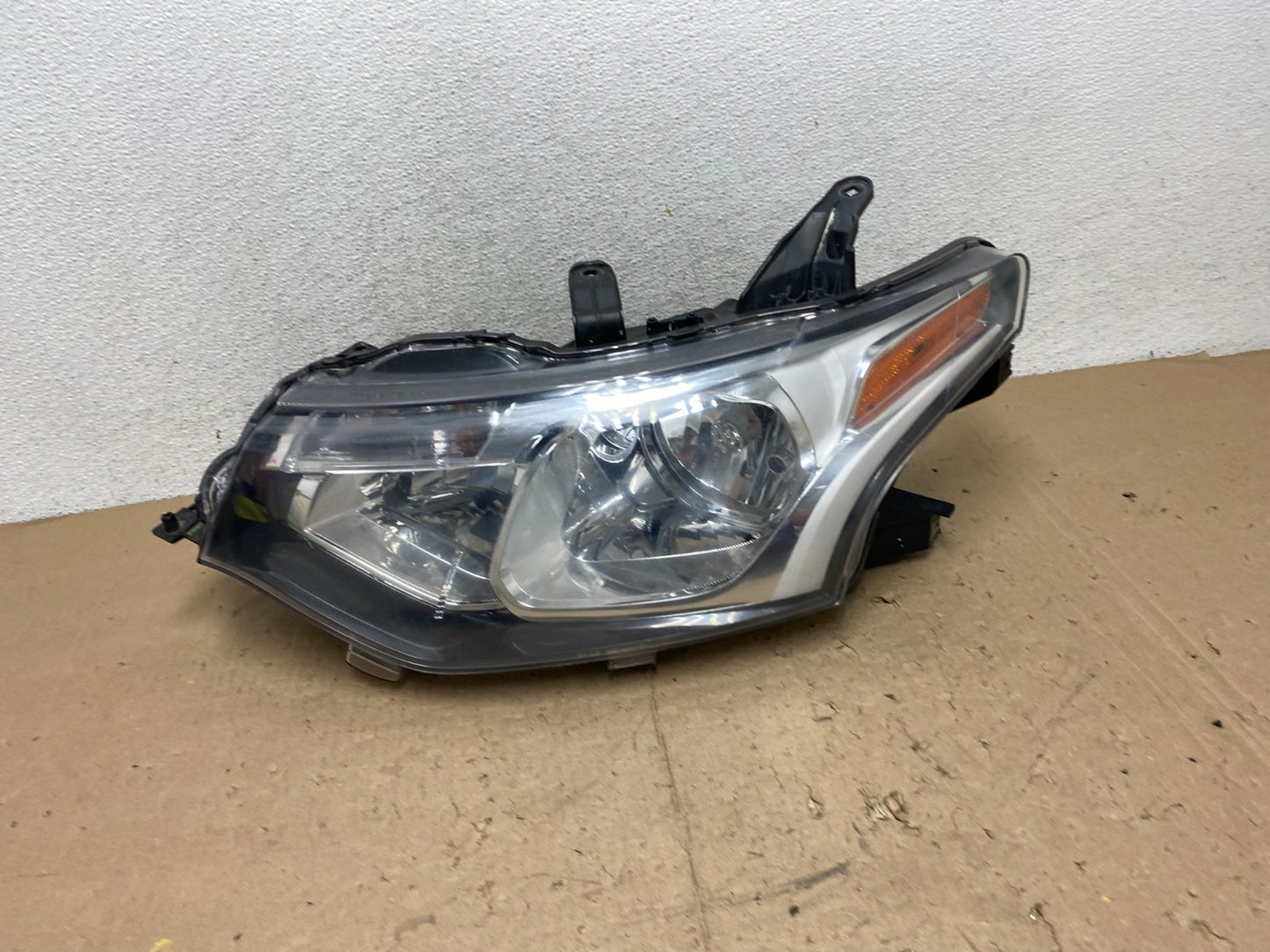2014-2015 Mitsubishi Outlander Left Driver LH Halogen Headlight AG5655 DW0