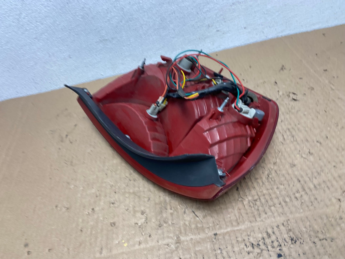 2006-2011 Hyundai Accent Sedan Right Passenger Side Rh Tail Light OEM AC4150 LK5