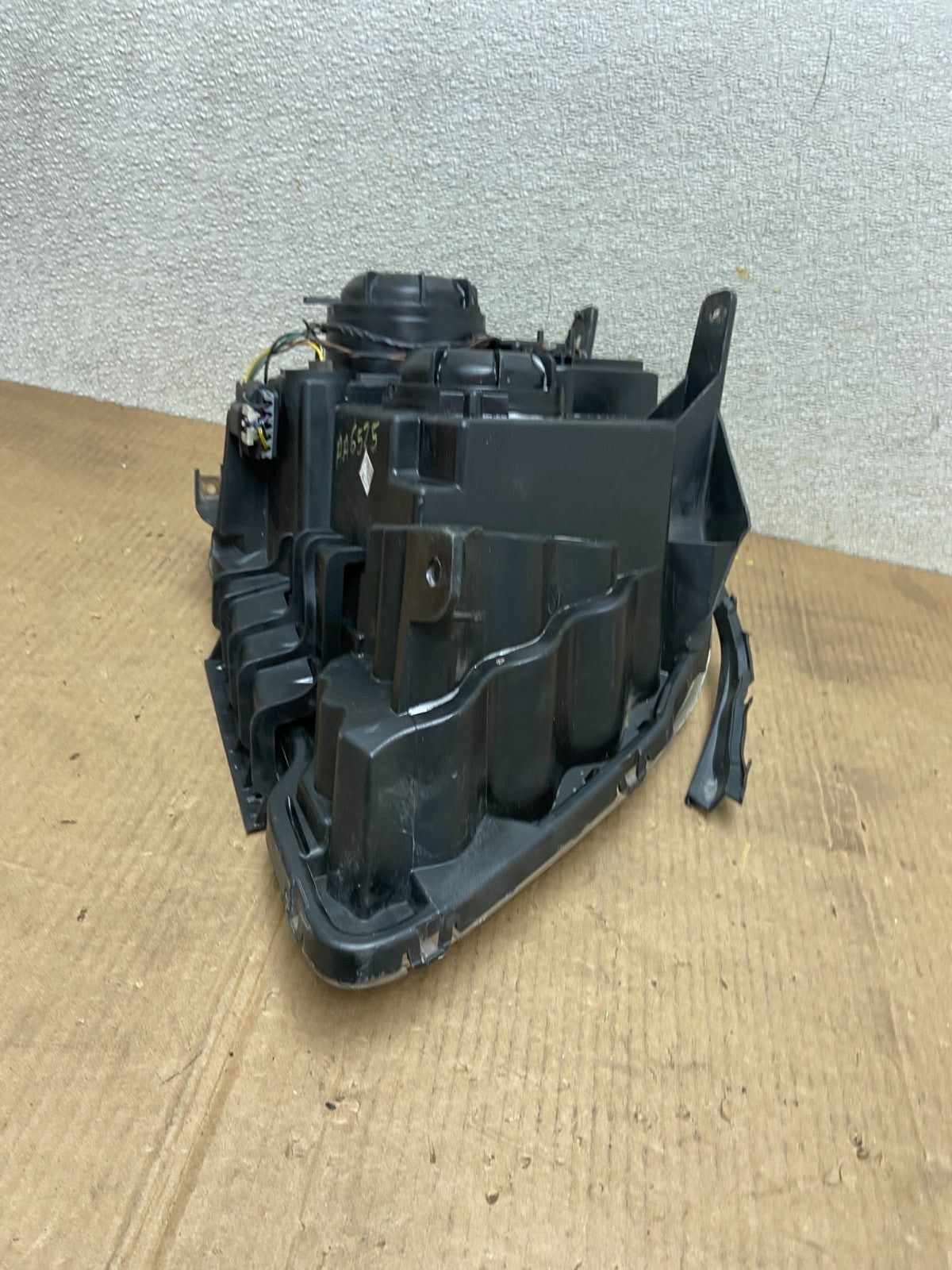 2010 to 2015 GMC Terrain Halogen Left Driver Lh Side Headlight AA6525 DW6