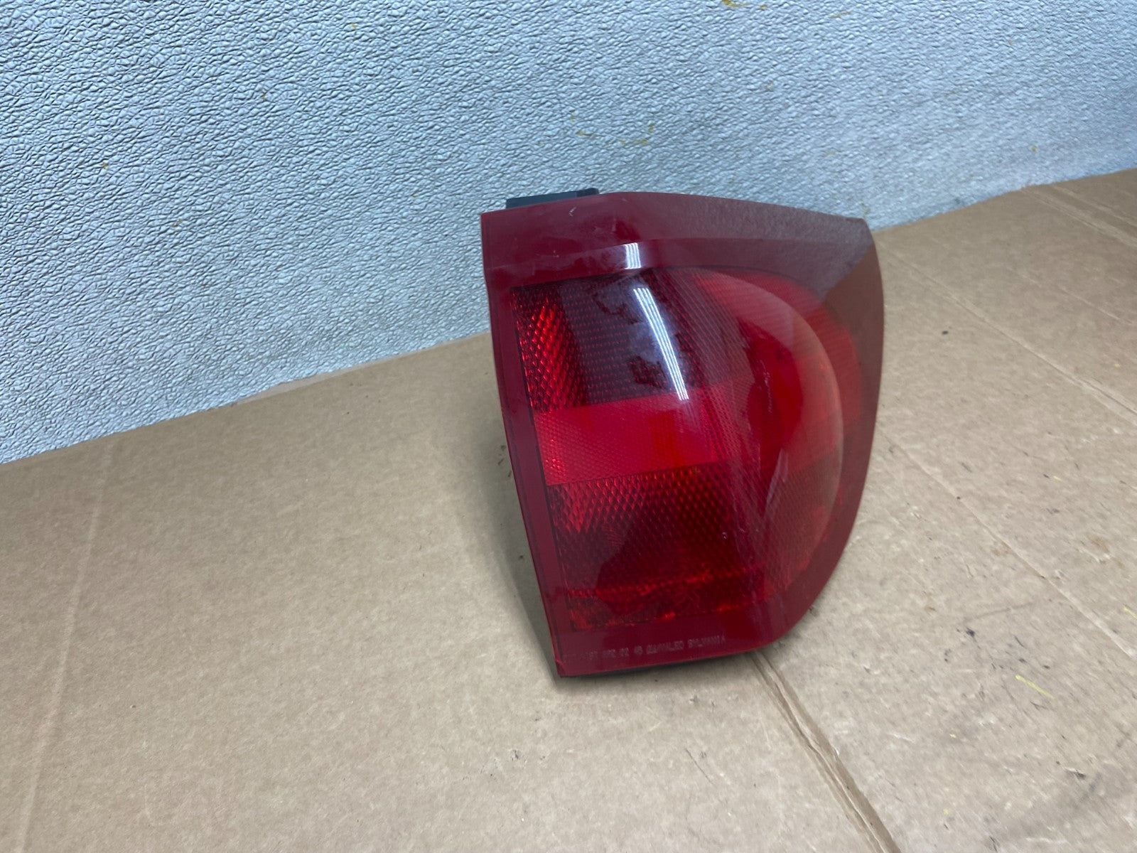 2002-2003 Buick Rendezvous Right Passenger RH Side Tail Light Oem AA1256 DW2