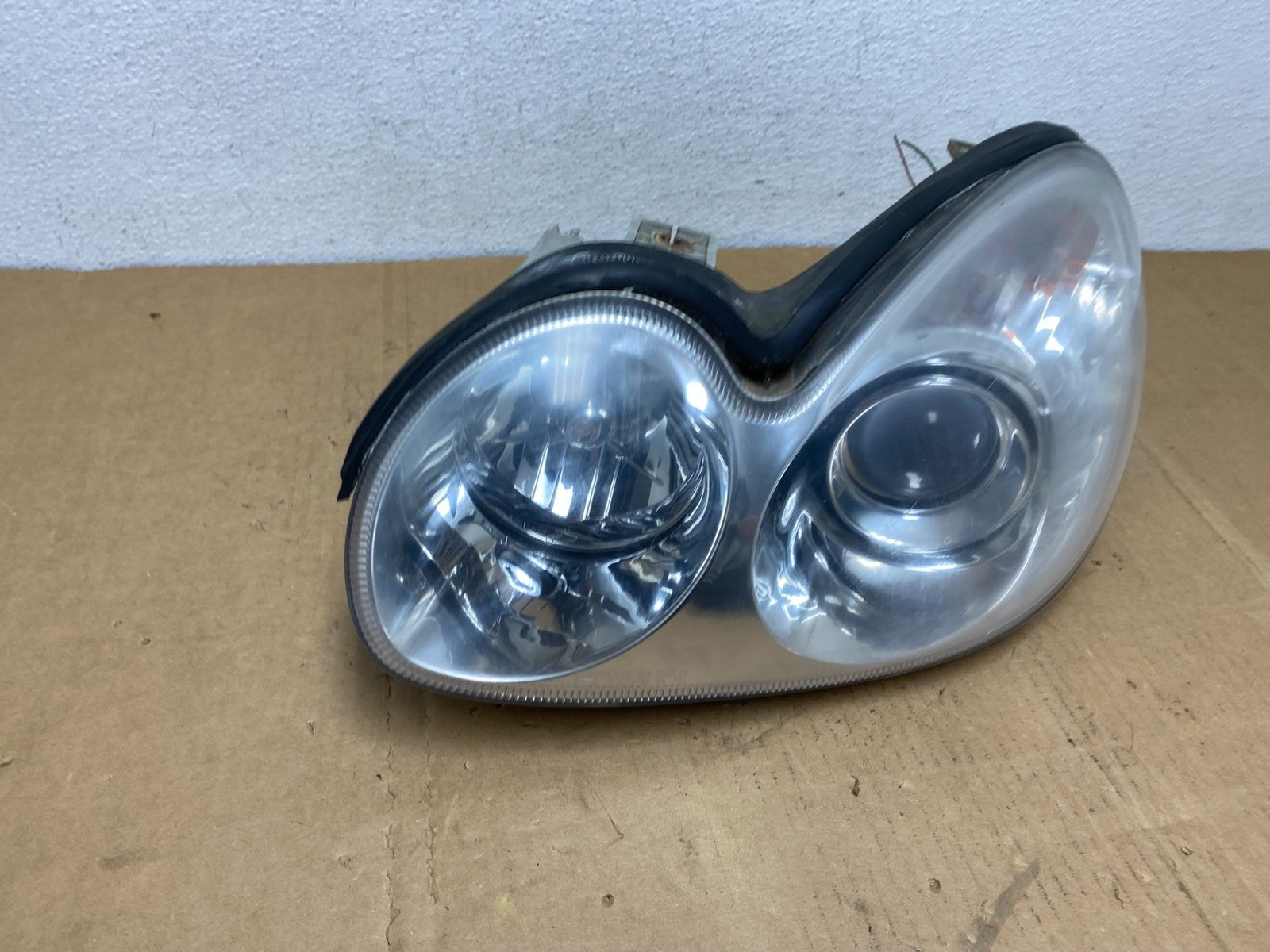 2002 to 2005 Hyundai Sonata Left Driver LH Side Headlight Halogen AC8485 DW2