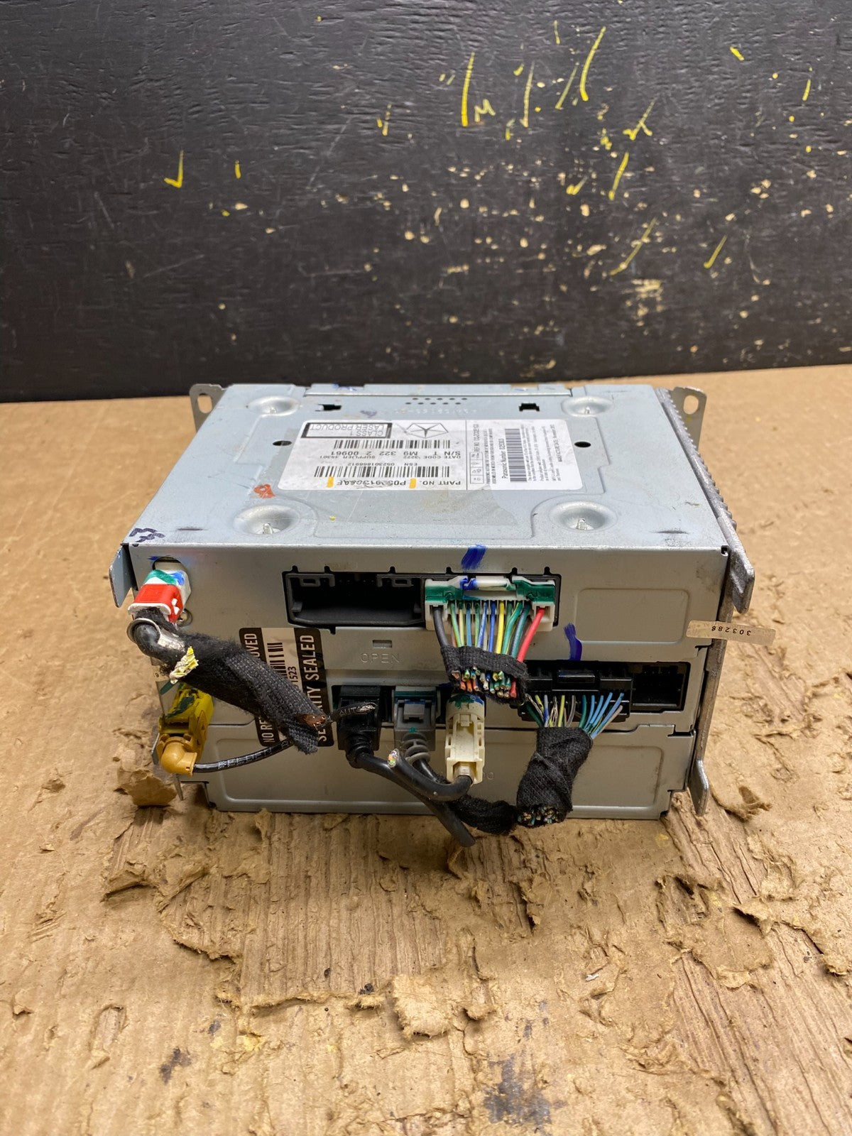 2013 2014 Chrysler 300 Radio CD MP3 Player Receiver Stereo Audio AM FM z9840 DG3