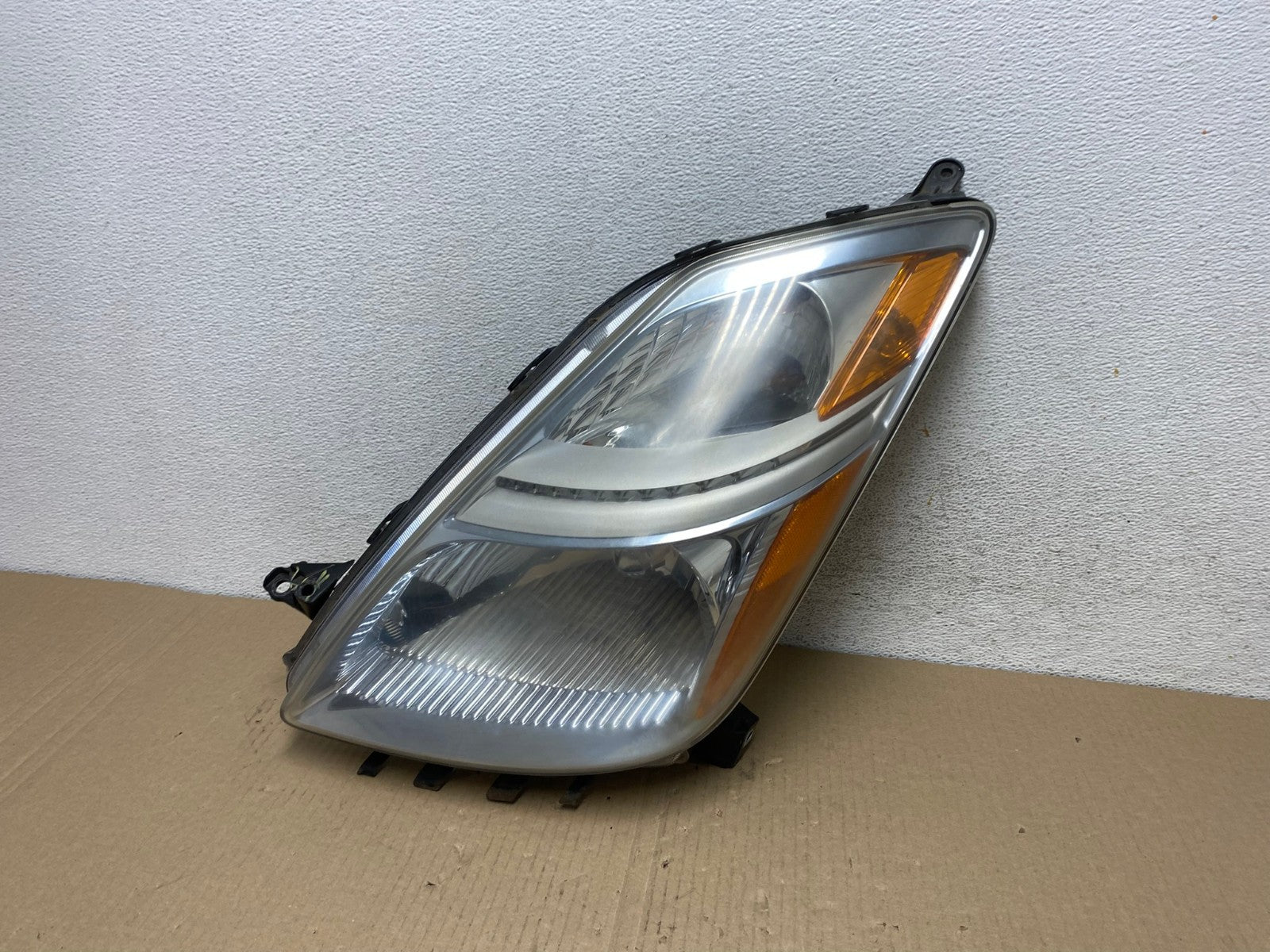 2006-2009 Toyota Prius Left Driver LH Side Blue Headlight Halogen AE9495 LK0