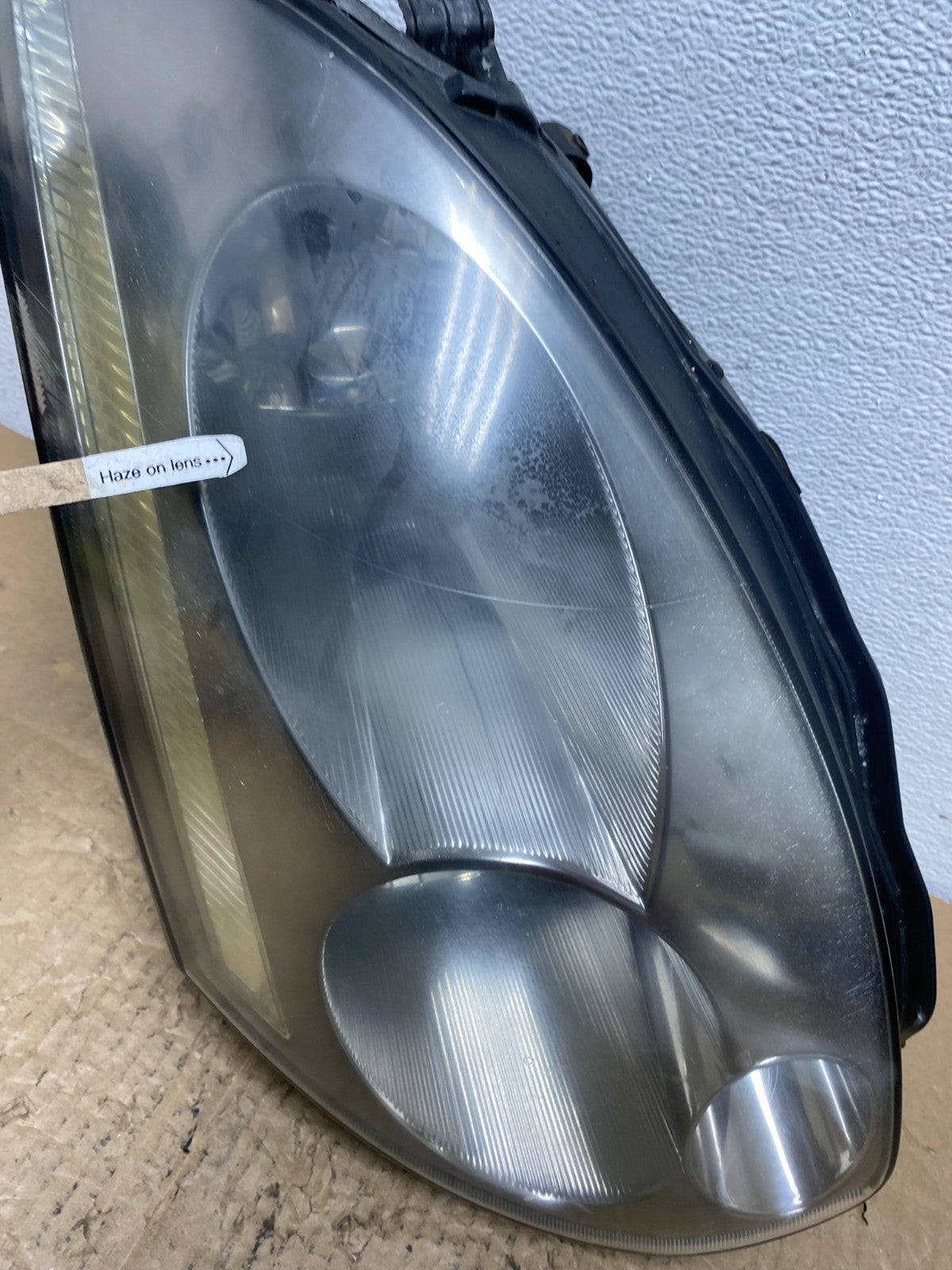 2003 - 2005 Infiniti G35 Coupe Headlight Right Passenger OEM Xenon HID AC4032 DW5