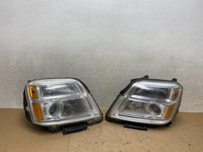 2010 to 2015 GMC Terrain Halogen Left+Right Side Headlights W9265 DW0