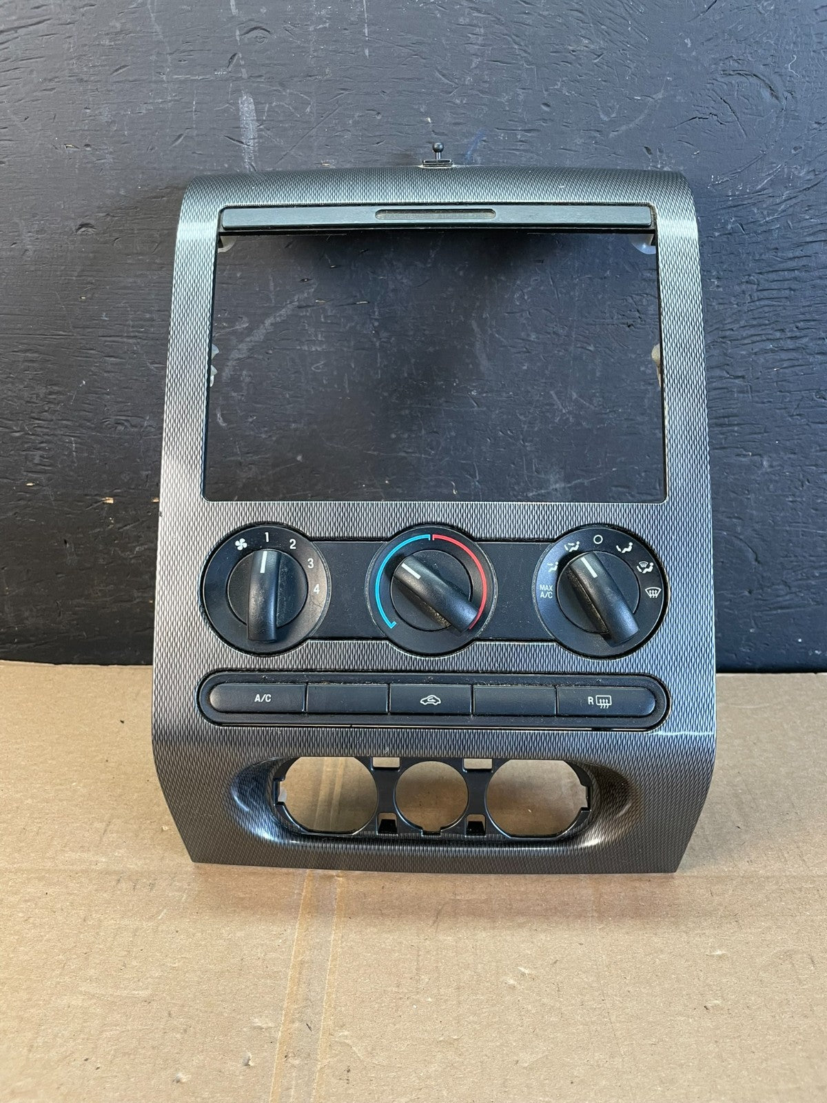 2004 to 2008 Ford F150 Radio Climate Dash Bezel Surround Black AC2284 DG0