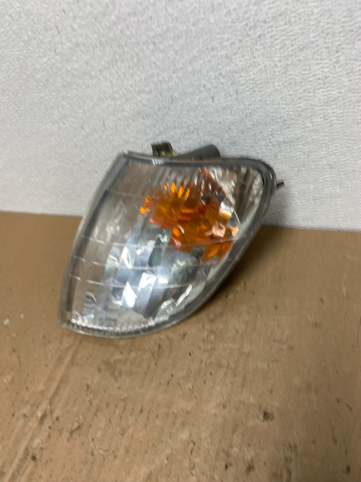 1998 to 2000 Lexus LS400 Left Driver LH Side Headlight Turn Signal ab6946 DG1