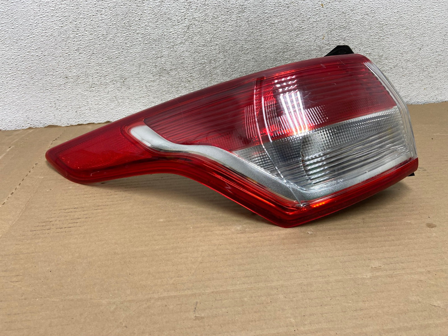 2013 to 2016 Ford Escape Left Driver LH Side Tail Light AG8102 LK0