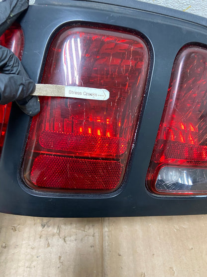 1996 1997 1998 Ford Mustang Left Driver LH Side Tail Light AI5482 LK4