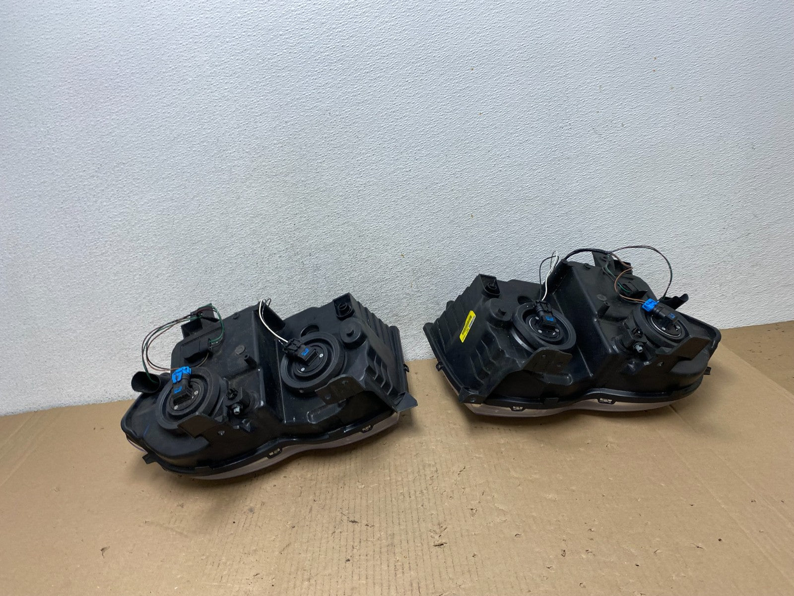 2005-2007 Jeep Grand Cherokee Left+Right Halogen Headlights TYC AF3194 DW7