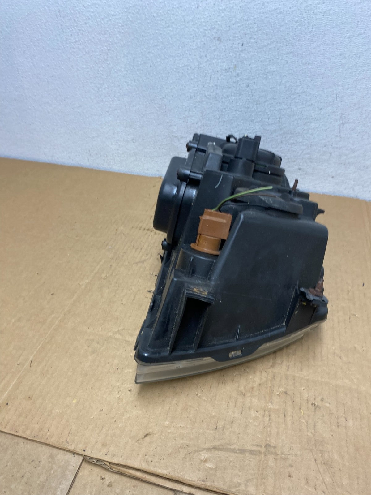 Xenon 2003-2006 Lincoln Navigator Left Driver Side Headlight AC7614 DW7