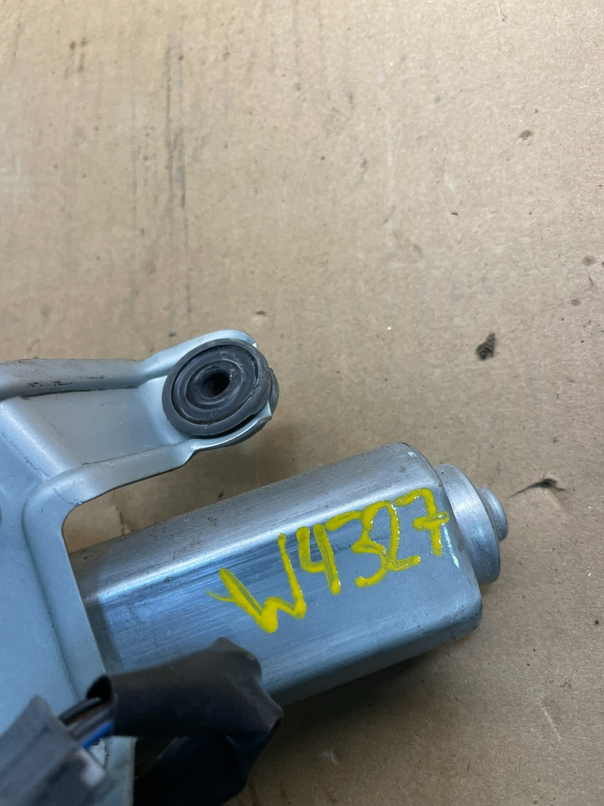2014-2015 Kia Sorento Rear Glass Windshield Wiper Motor w4327 DG7