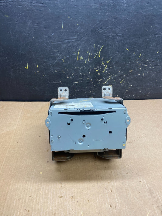2010 - 2011 Nissan Murano Maxima   Radio CD Player AM/FM Receiver Z4135 DG0