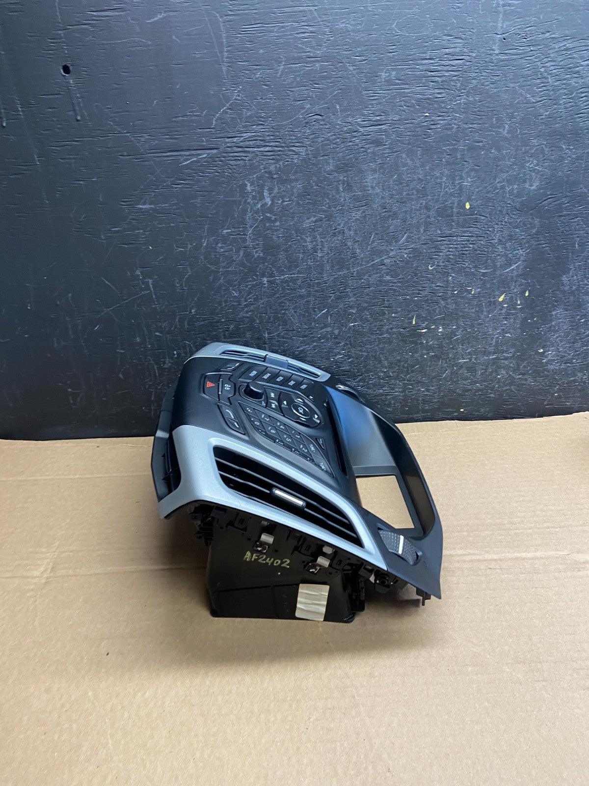 2013 to 2014 Ford Focus Center Radio Stereo Control Unit Trim AF2402 DG2