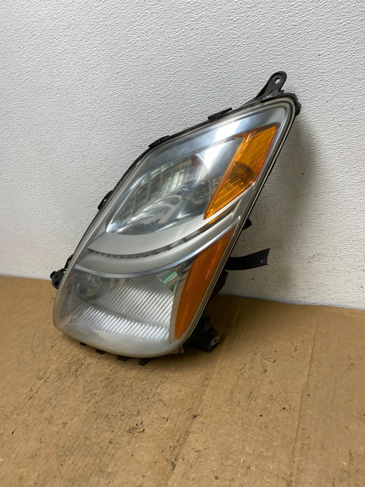 2006-2009 Toyota Prius Left Driver LH Side Blue Headlight Xenon Hid AD0559 DW1