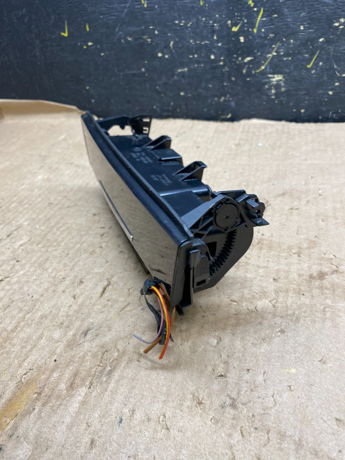 2009 - 2015 BMW 750I - Front Center Console Ashtray z1883 DG3