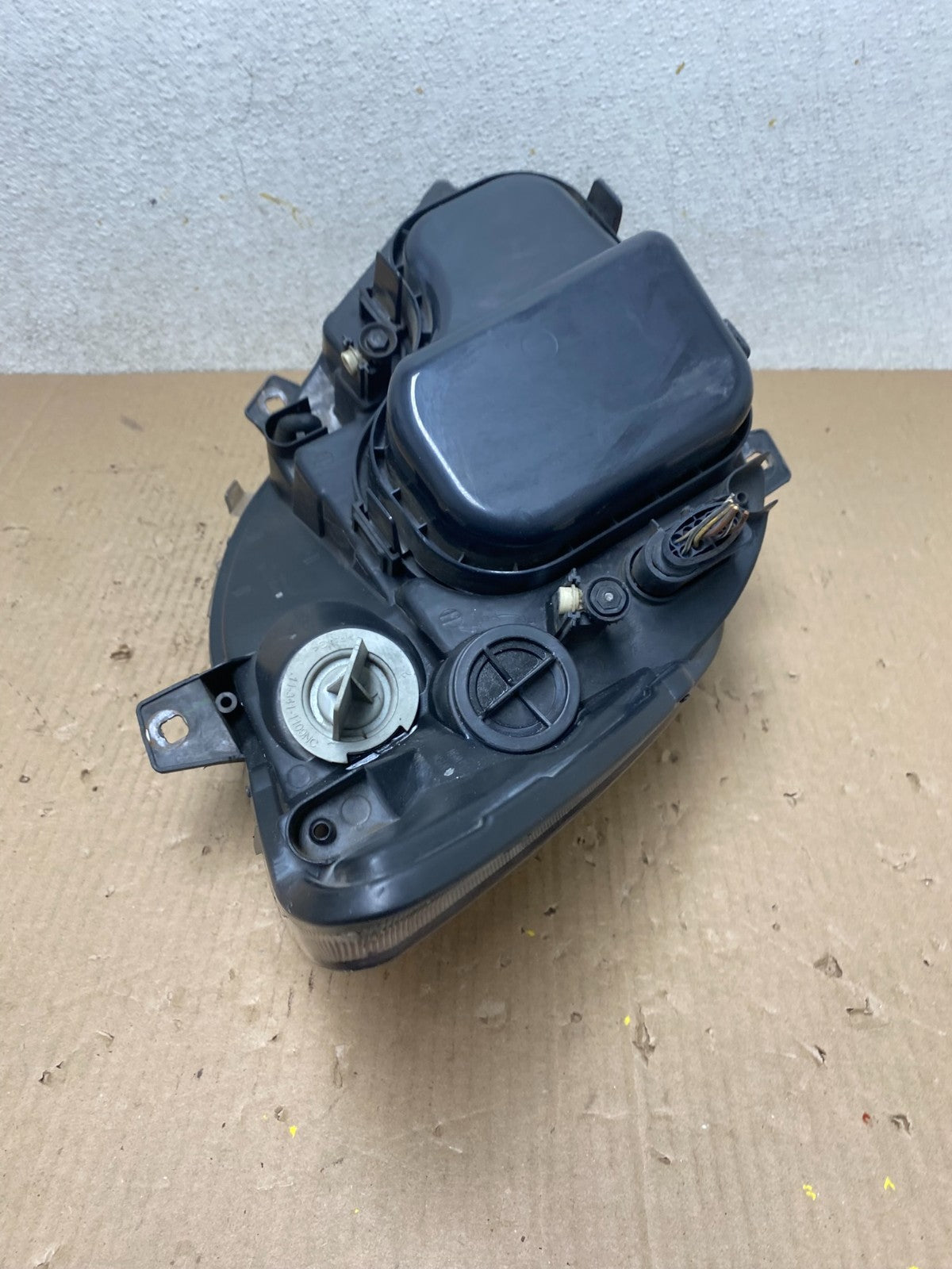 2007 to 2013 Mercedes Sprinter Headlight Left Driver Side Halogen DEPO P9025 DW12